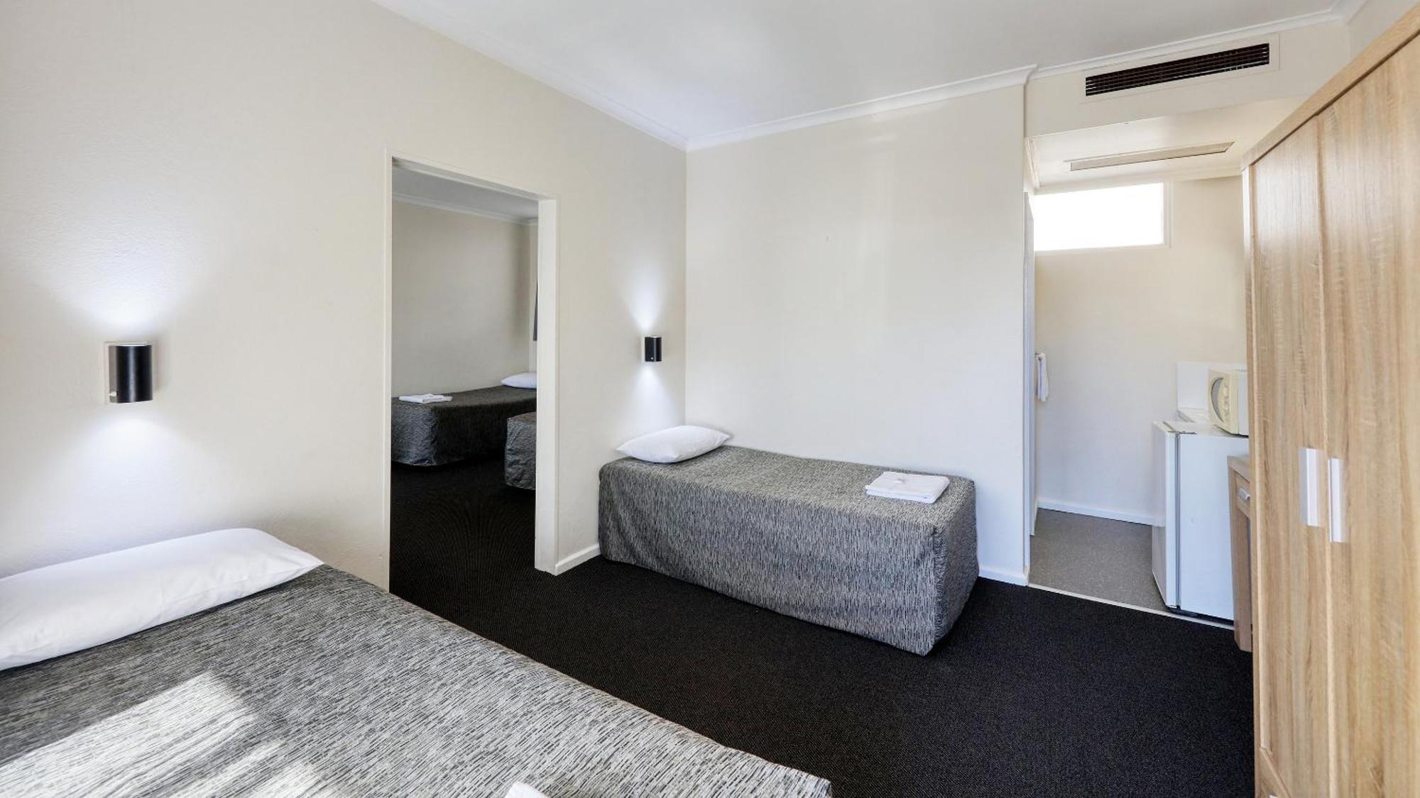 Coachman Hotel Motel Parkes Kültér fotó